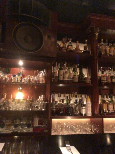 【一人飲み・デートで楽しもう】初心者・女性にもおススメな東京都内のバー10選！