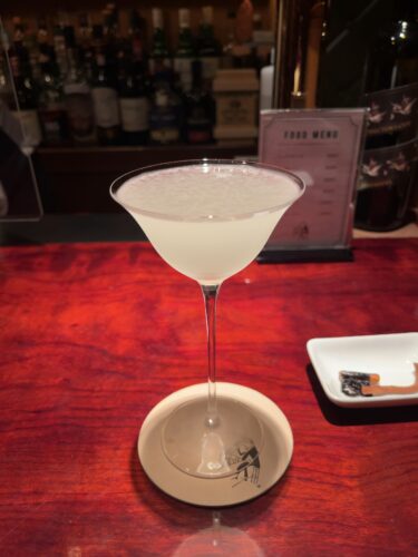 銀座・日比谷『バー・フォーシーズンズ』でカクテルを一人飲み