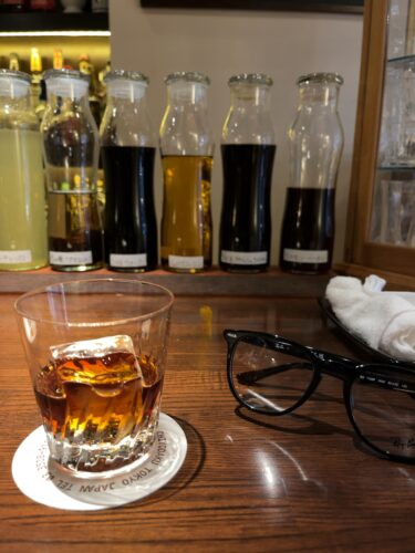 近くのバーはどんなどころ？一人飲みする時のおすすめチェックポイントを解説！