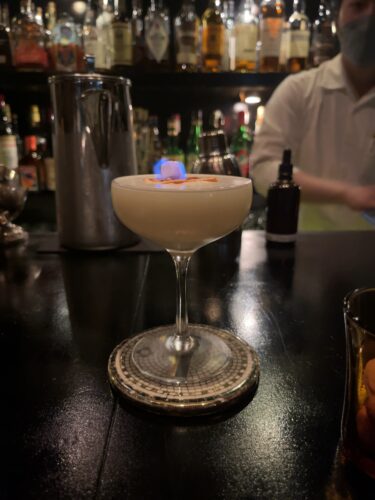 恵比寿『BAR TRENCH』のデート飲みでカクテルを堪能